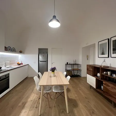 La Finestra Su Chiaia Apartment *
