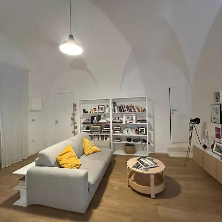 Apartment La Finestra Su Chiaia *